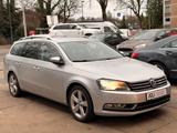 Volkswagen Passat Variant Highline BlueMotion. PDC. Leder - Volkswagen Passat Variant aus 2011: Highline