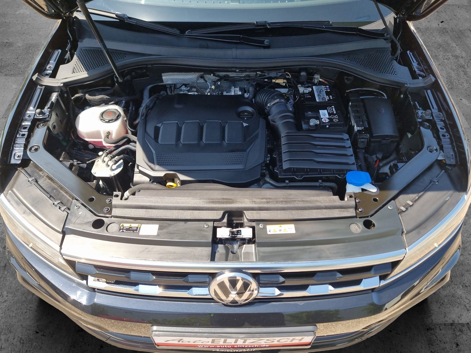 Fahrzeugabbildung Volkswagen Tiguan Allspace Highline 4M TDI DSG LED ACC 19"