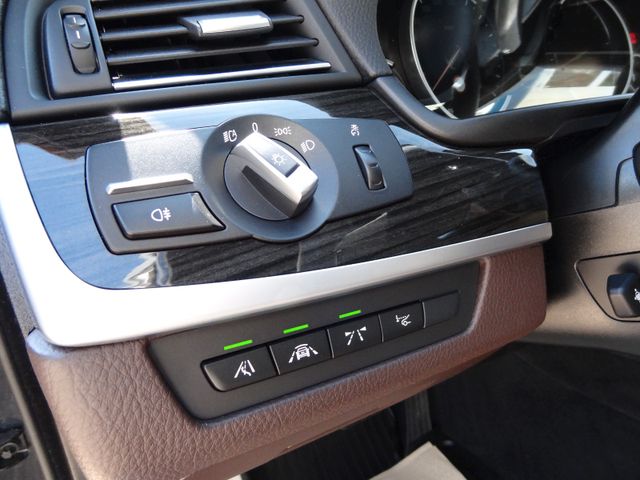 Fahrzeugabbildung BMW 535i xDrive/M-Paket/1.Hd/HUD/GSD/Soft/StH/