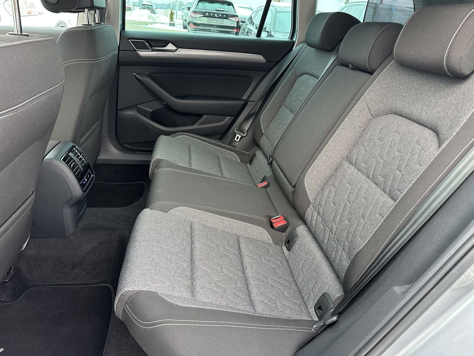 Fahrzeugabbildung Volkswagen Passat Variant GTE NAV+IQ-LIGHT+360°+STANDHEIZUN