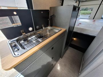 HYMER  ERIBA  HYMERCAR Redwood 600 Explorer Backrack Lithium Dieselhzg.