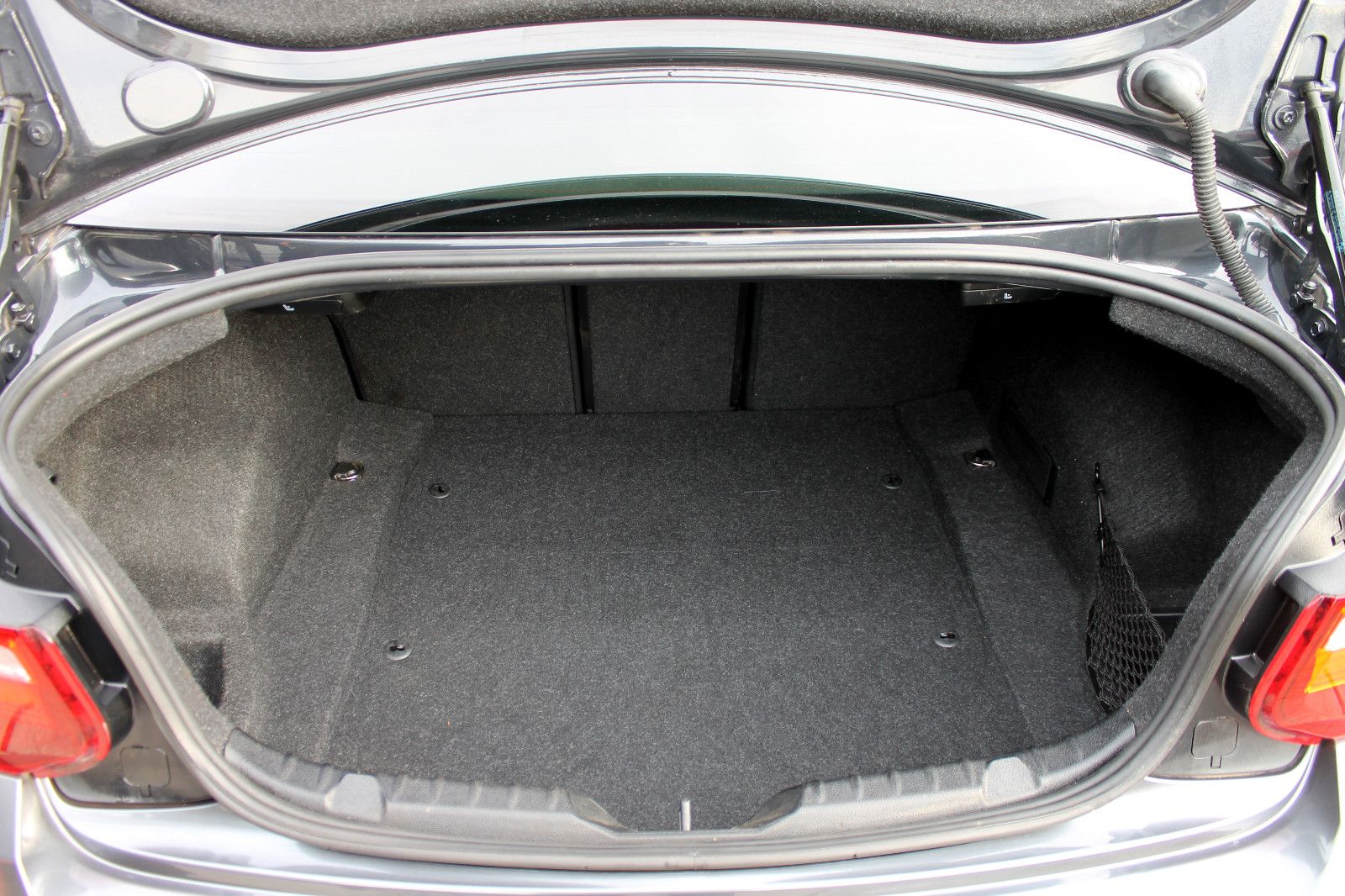 Fahrzeugabbildung BMW 220i Coupé Sport-Line SHZ PDC eGSHD 2-Zonen HiFi