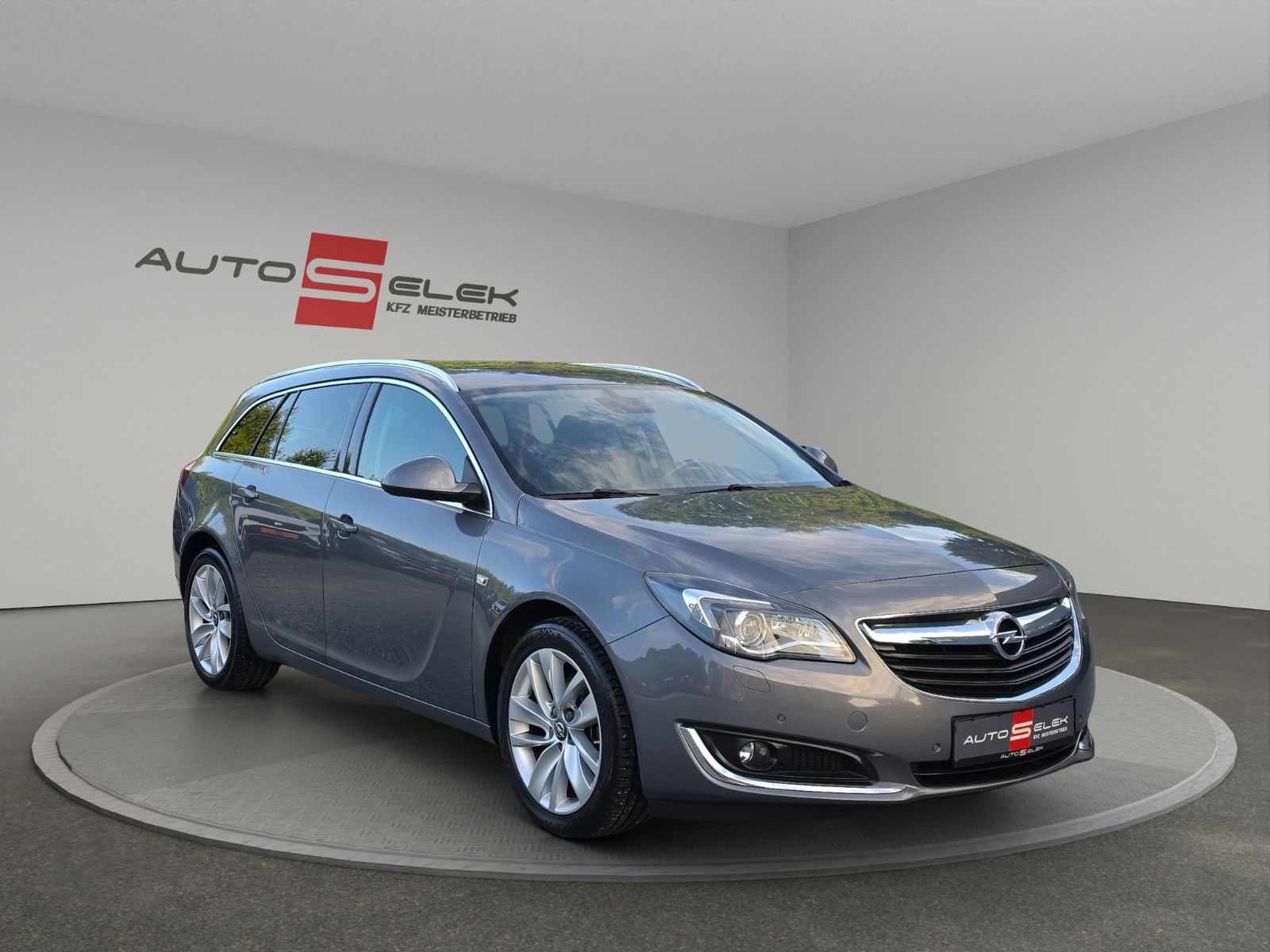 Fahrzeugabbildung Opel Insignia A Sports Tourer Innovation Automatik
