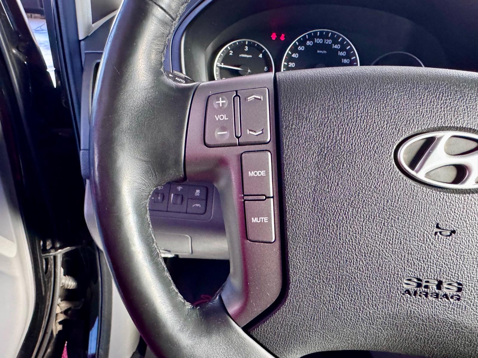 Hyundai H-1 Travel Comfort Leder Navi Automatik Kamera
