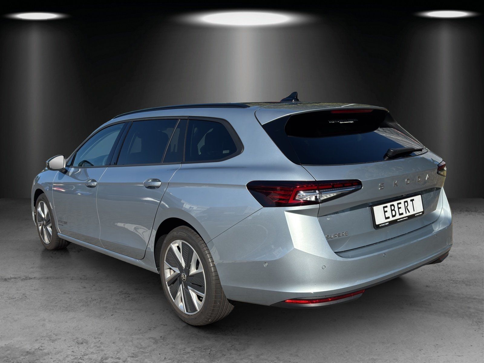 Fahrzeugabbildung SKODA Superb Combi Selection 2,0 TDI 110 kW DSG