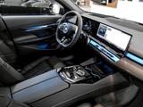 BMW i5 xDrive40 M SPORT PRO INDIVIDUAL AGAVE+HUD+PAN - BMW i5 in Dortmund