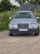 Mercedes-Benz CE 300 - graue Mercedes-Benz CE 300