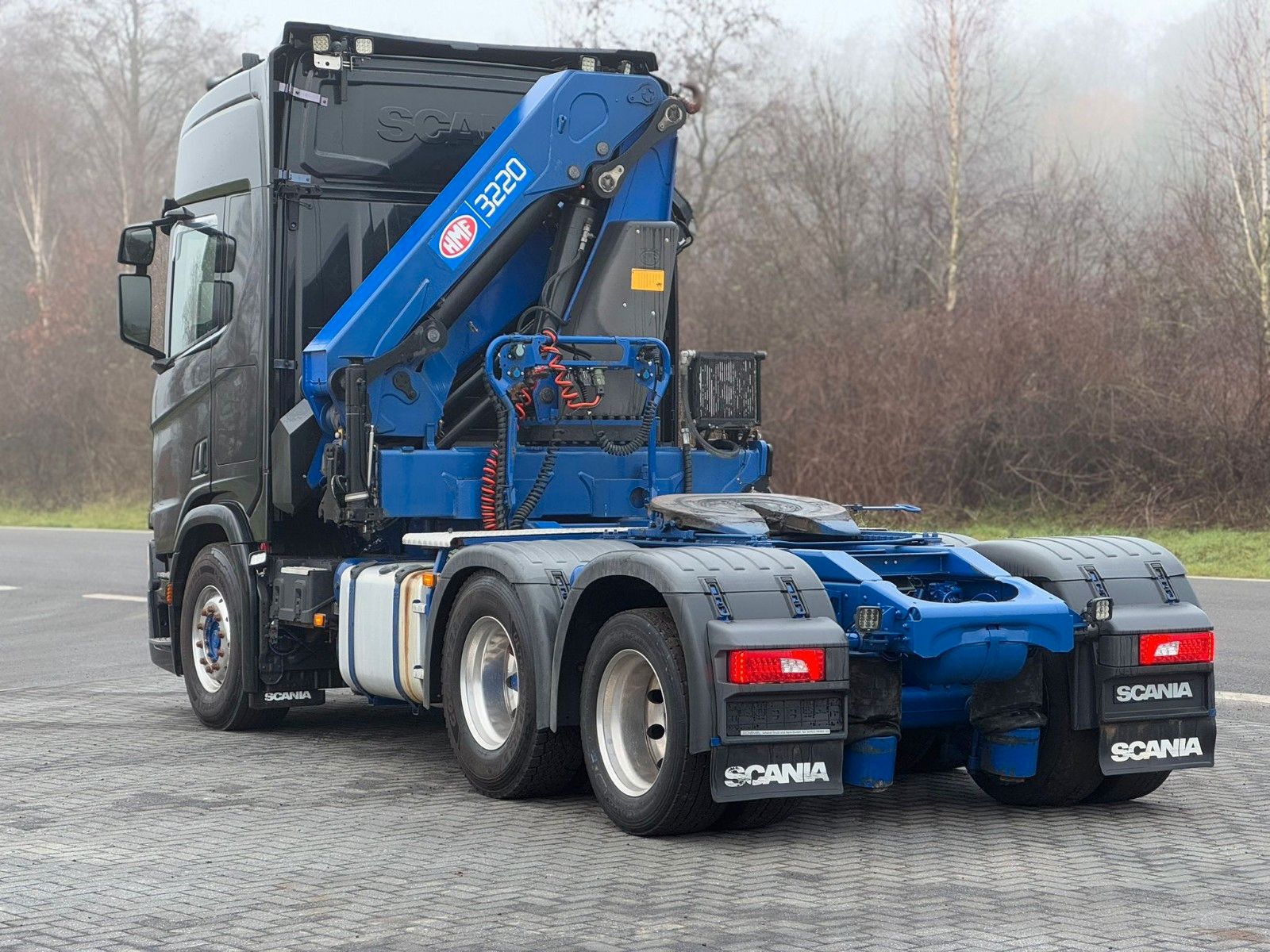 Fahrzeugabbildung Scania R580 V8 HMF 3220-K4 Kran Funk 66 t