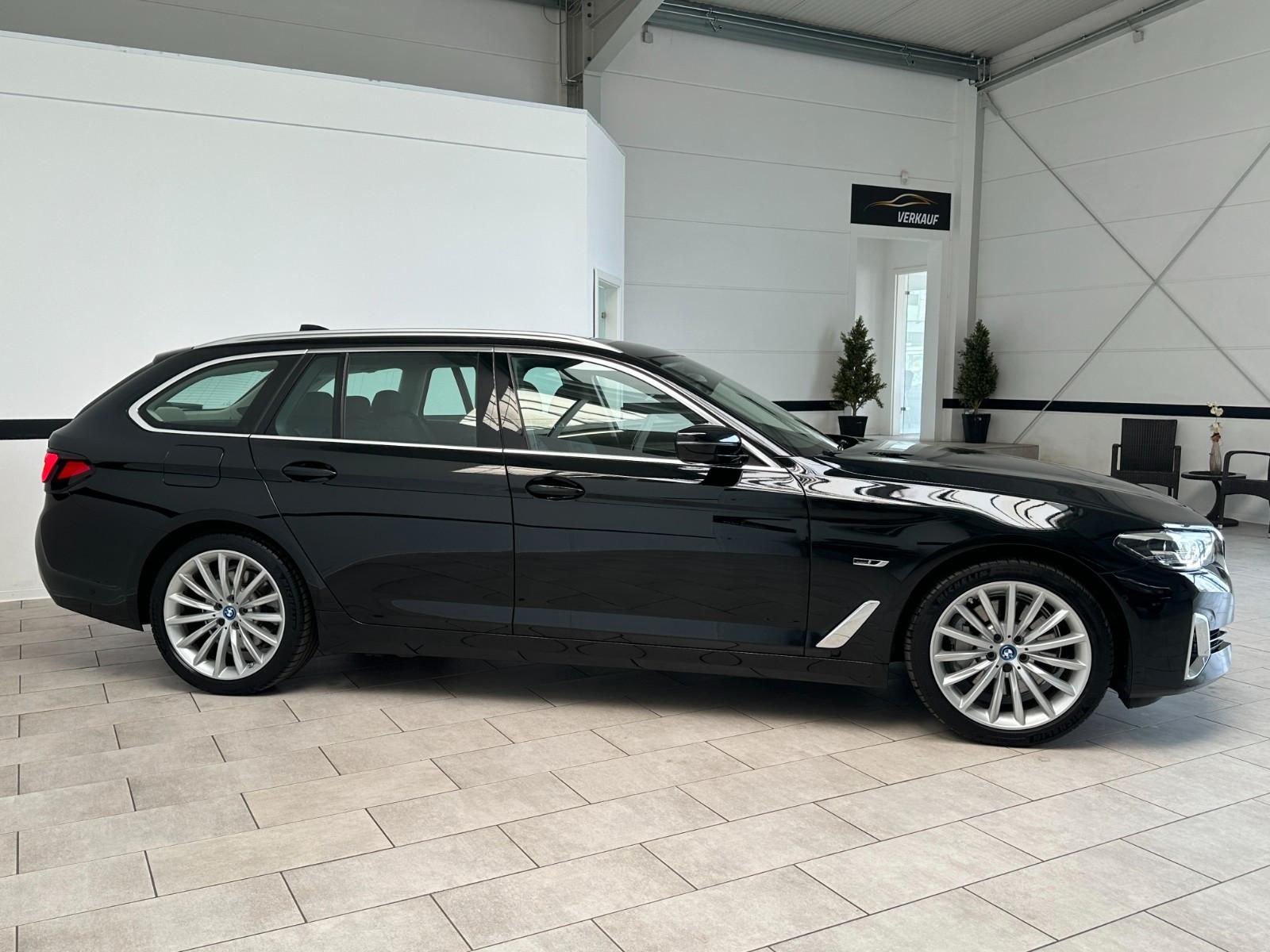 BMW 530e Touring Aut Luxury Line Navi*Leder*LED*1.Hd