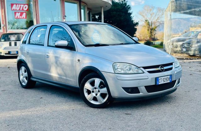 Opel Corsa 1.2i 16V 5 porte Cosmo km 60,000 ok n