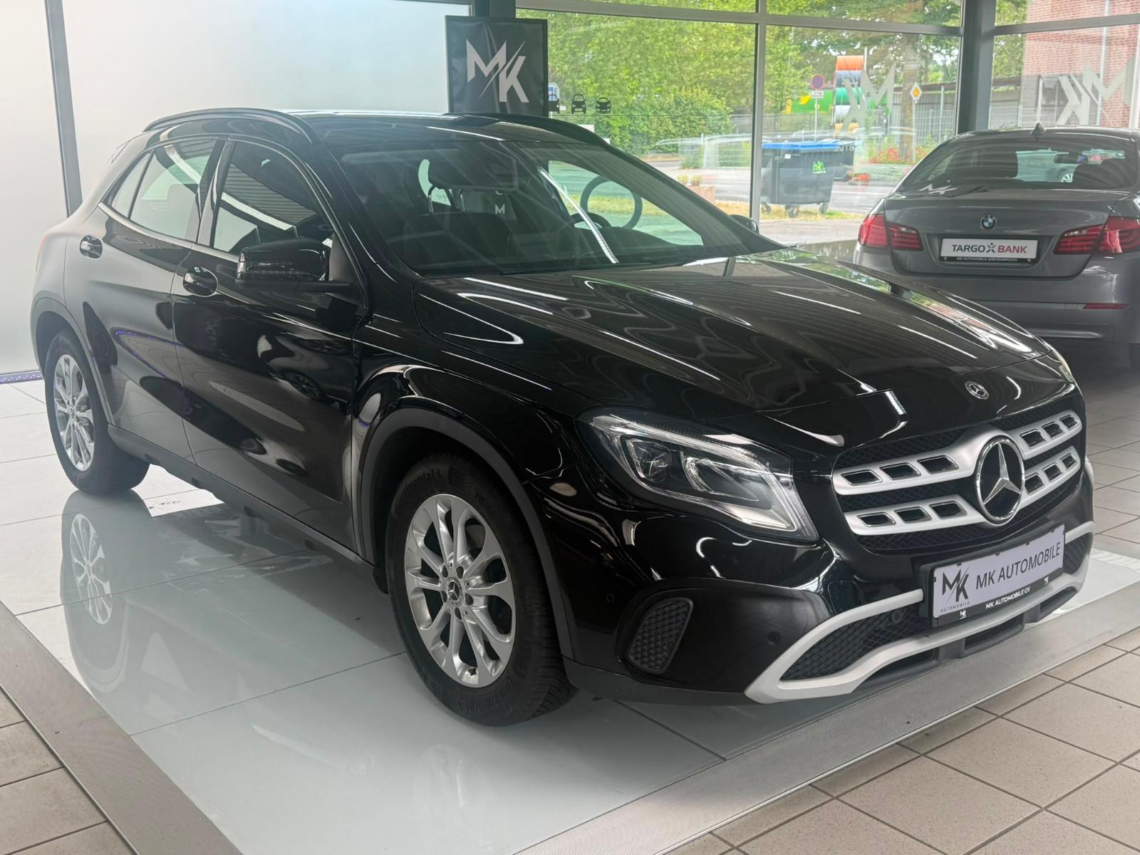 Mercedes-Benz GLA 180*AUT*NAV*KEYLESS*TEMP*KAM*NAV*LEDER