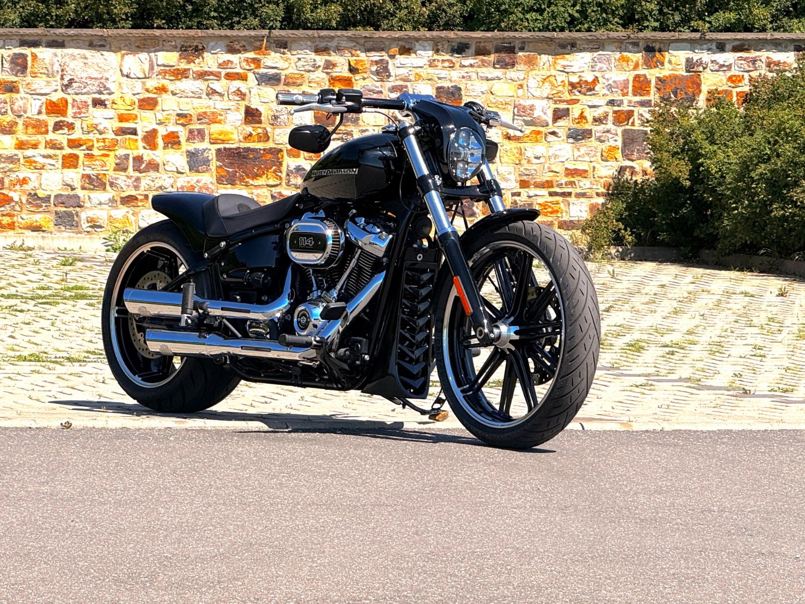 Harley-Davidson BREAKOUT FXBRS 114 CUSTOM  JEKILL & HYDE  1.HAND