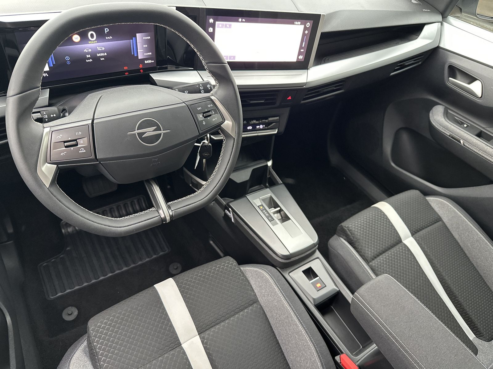 Fahrzeugabbildung Opel Frontera Electric GS NAV+LED+KAMERA+TOTW+PDC+DAB