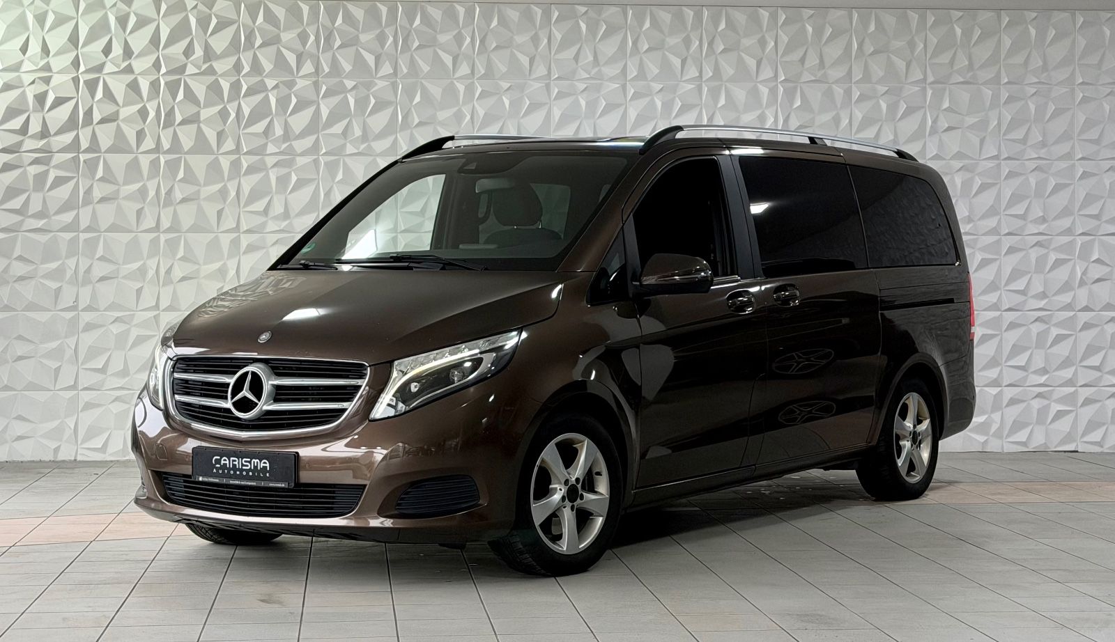 Mercedes V 220 - 1