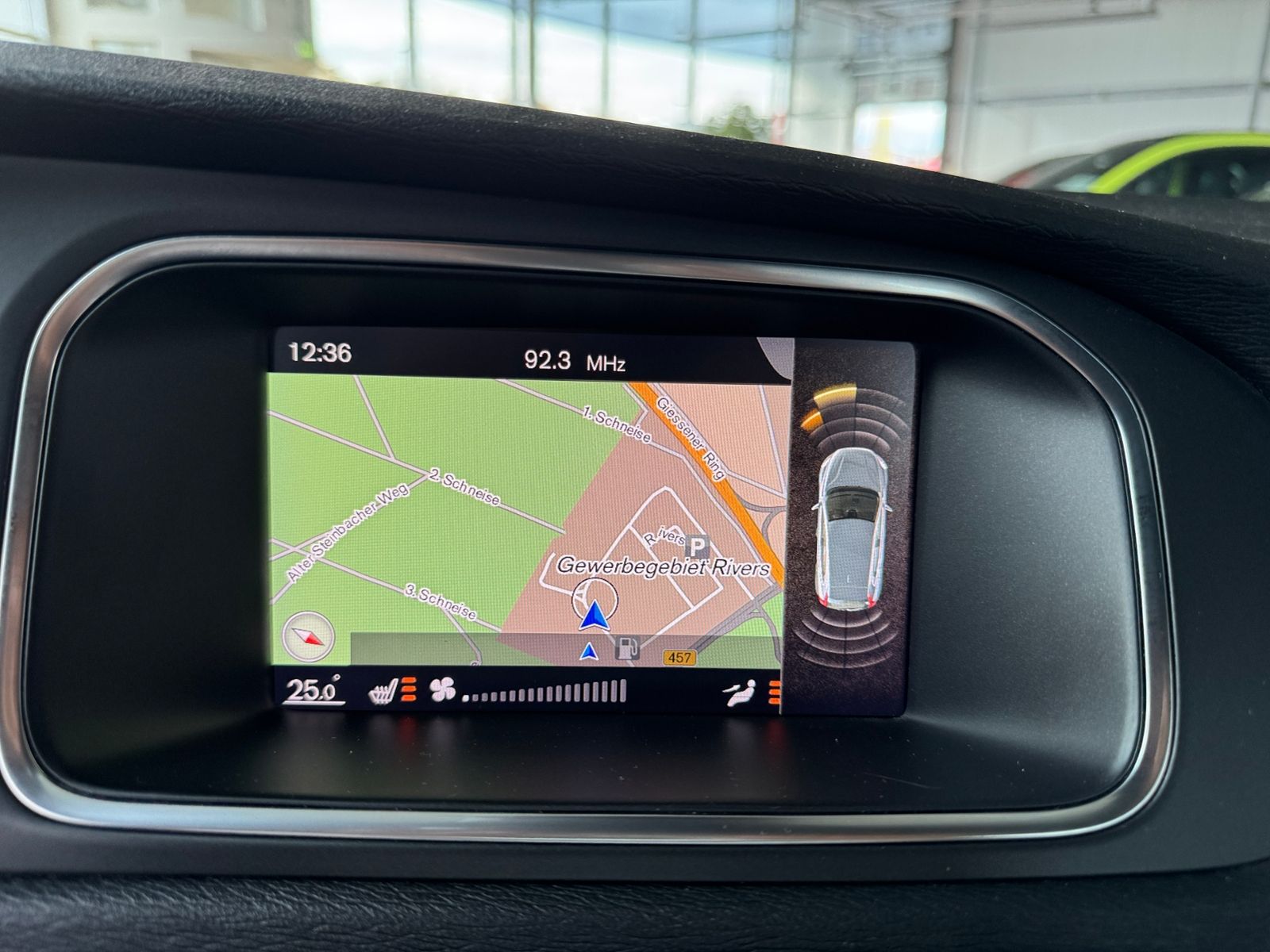 Fahrzeugabbildung Volvo V40 T3 Geartronic R Design LED ALU