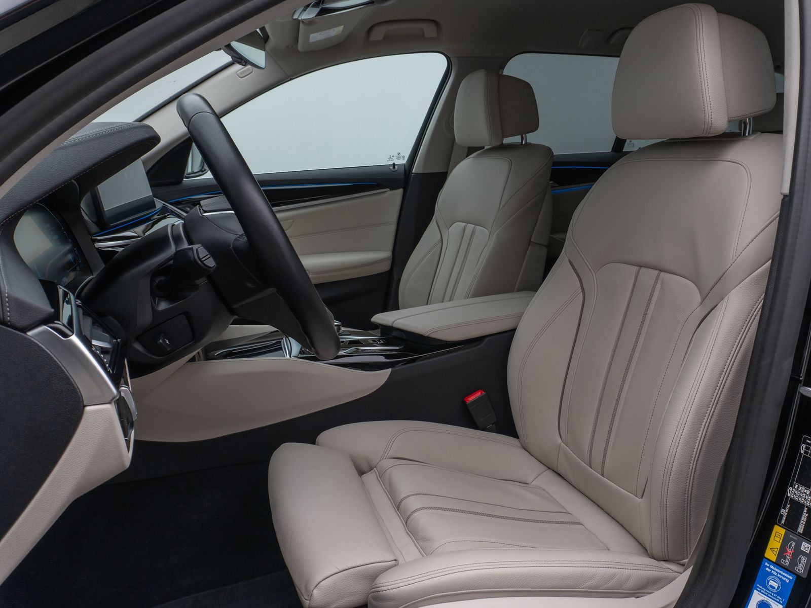 Fahrzeugabbildung BMW 530e xD Luxury Line KameraHUD DAB HiFi Komfort