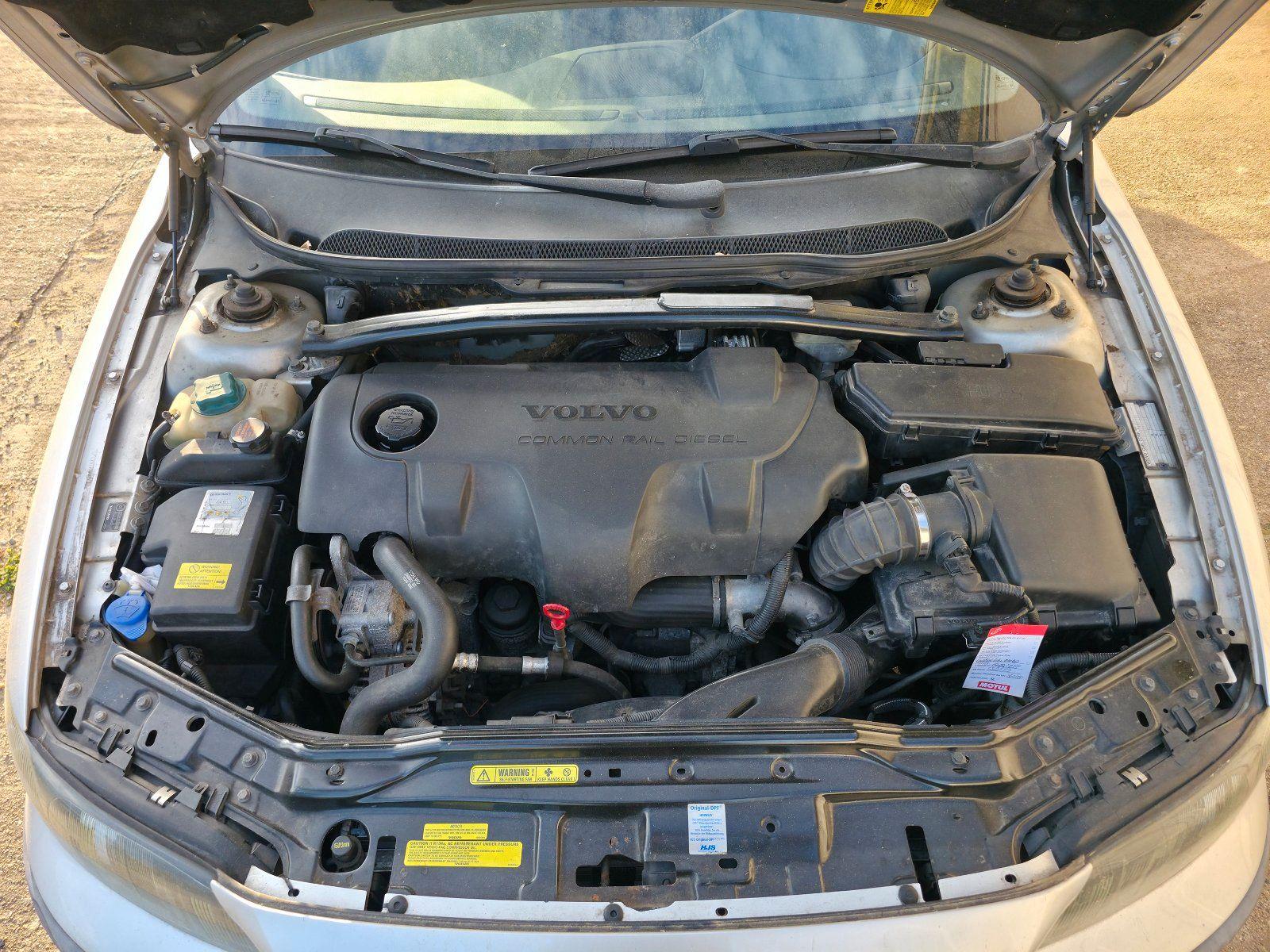 Volvo V70 2004 — photo 15