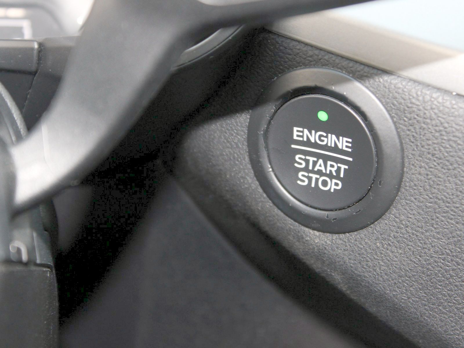 Fahrzeugabbildung Ford Kuga Plug-In Hybrid Cool & Connect 2,5 Duratec