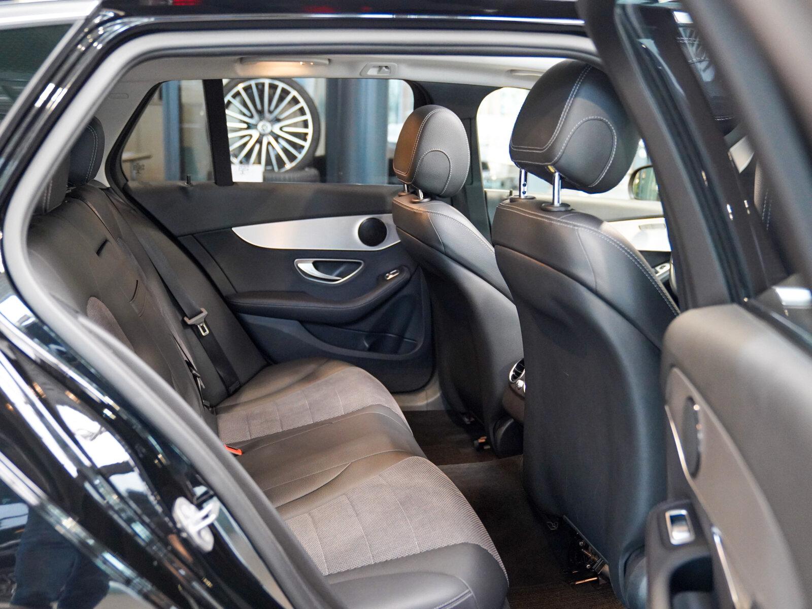 Mercedes-Benz C 180 T AVANTGARDE Panorama Multibeam AHK Totwin