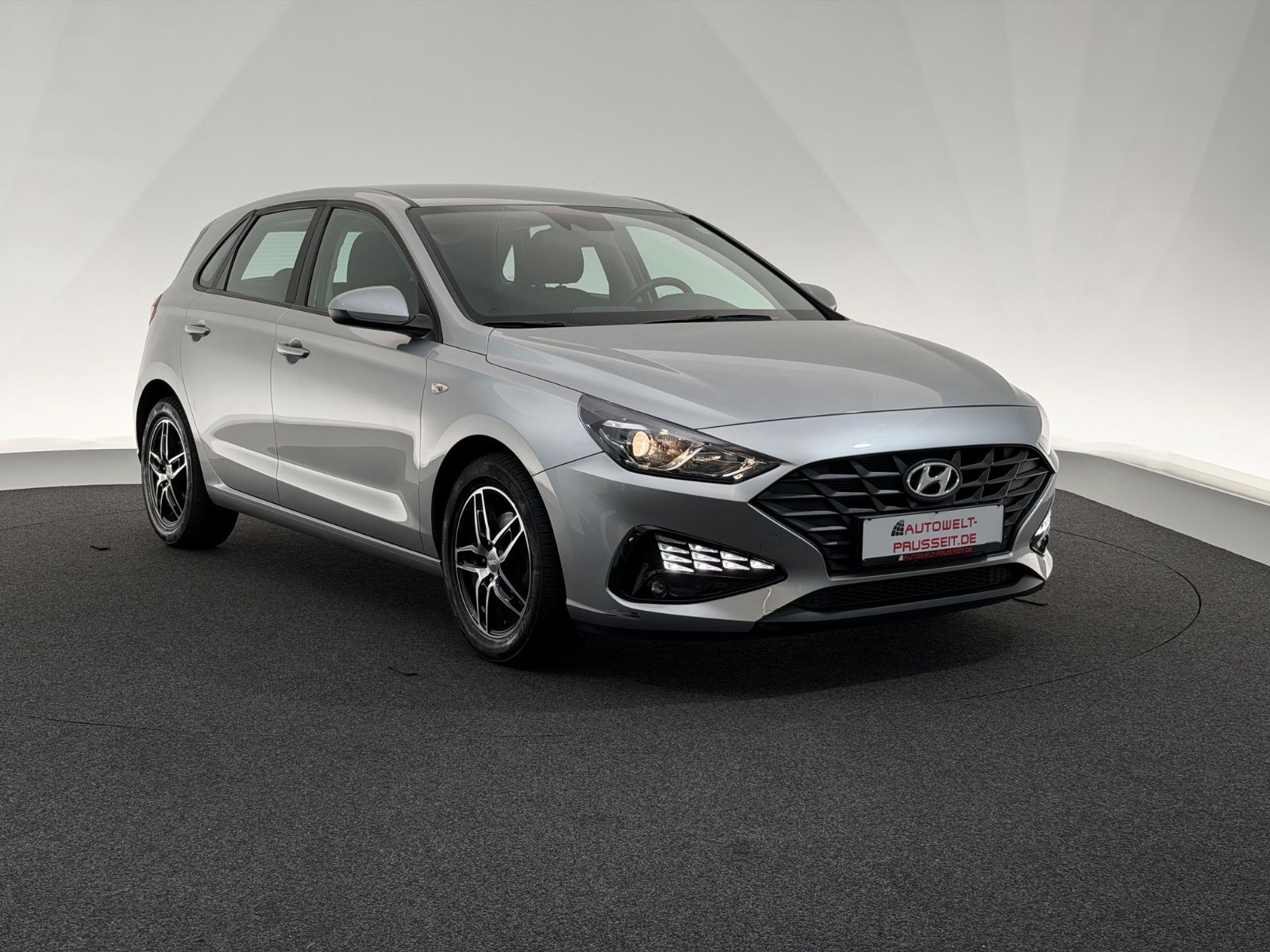Gebrauchtwagen Hyundai i30 i30 1.0 T-GDI*SELECT*TEMPO-SPUR-PDC-SHZ-LHZ in Horb am Neckar