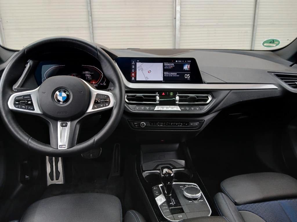 Fahrzeugabbildung BMW 218i M Sport Gran Coupé Panorama ACC Memory HuD