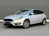 Ford Focus Turnier AHK Navi Einparkhilfe Sitzheizung - Ford Focus: Silber