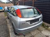Ford Focus 1.6 Ghia Ghia - Ford Focus aus 2004: Ghia