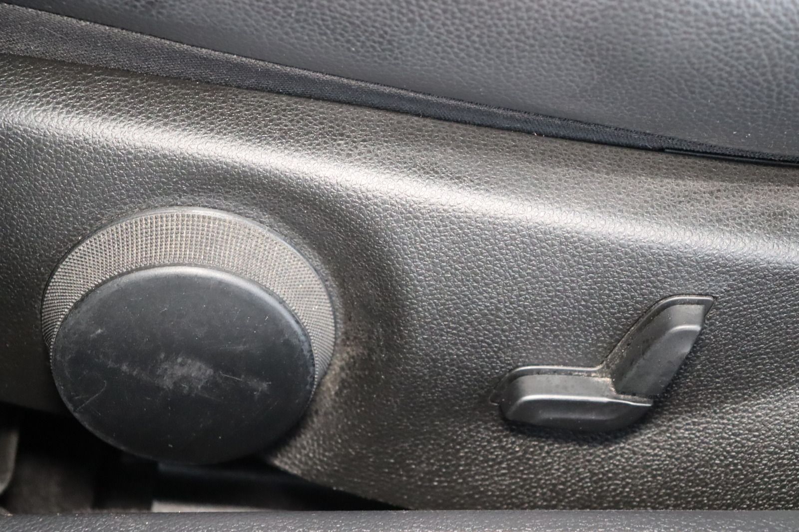 Fahrzeugabbildung Mercedes-Benz C 250 CDI T BlueEFF AVANTG. AMG-Paket * DIS *
