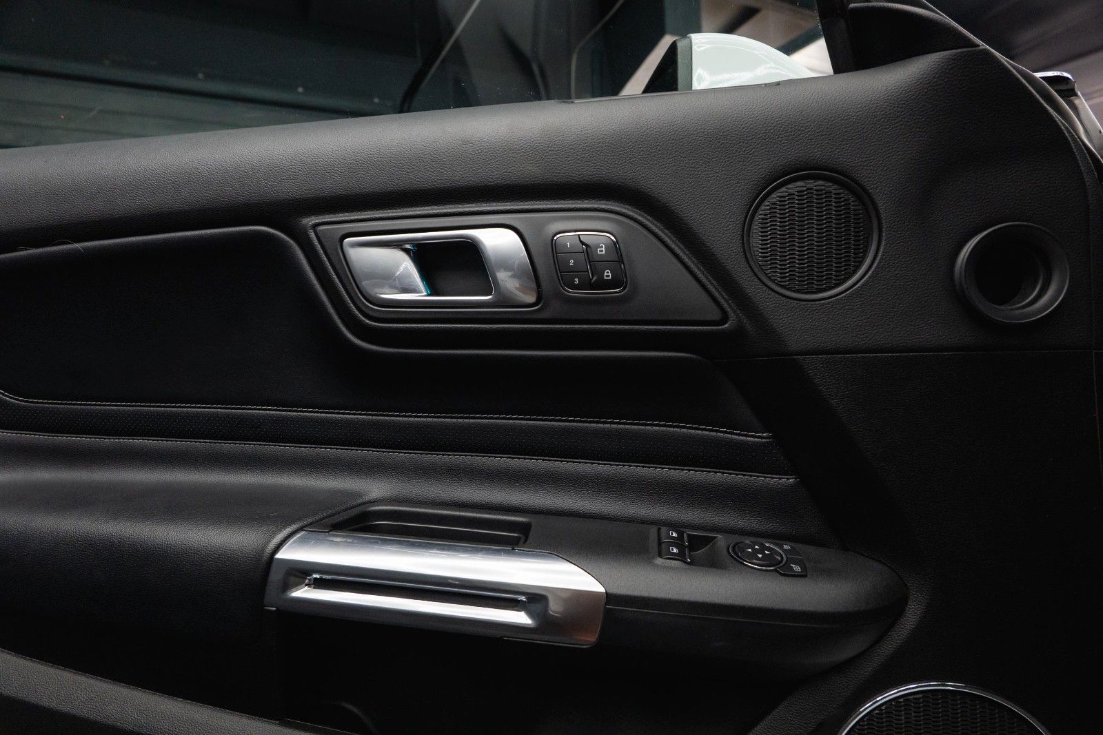 Fahrzeugabbildung Ford Mustang Shelby GT 500 Coupe Performance PREMIUM