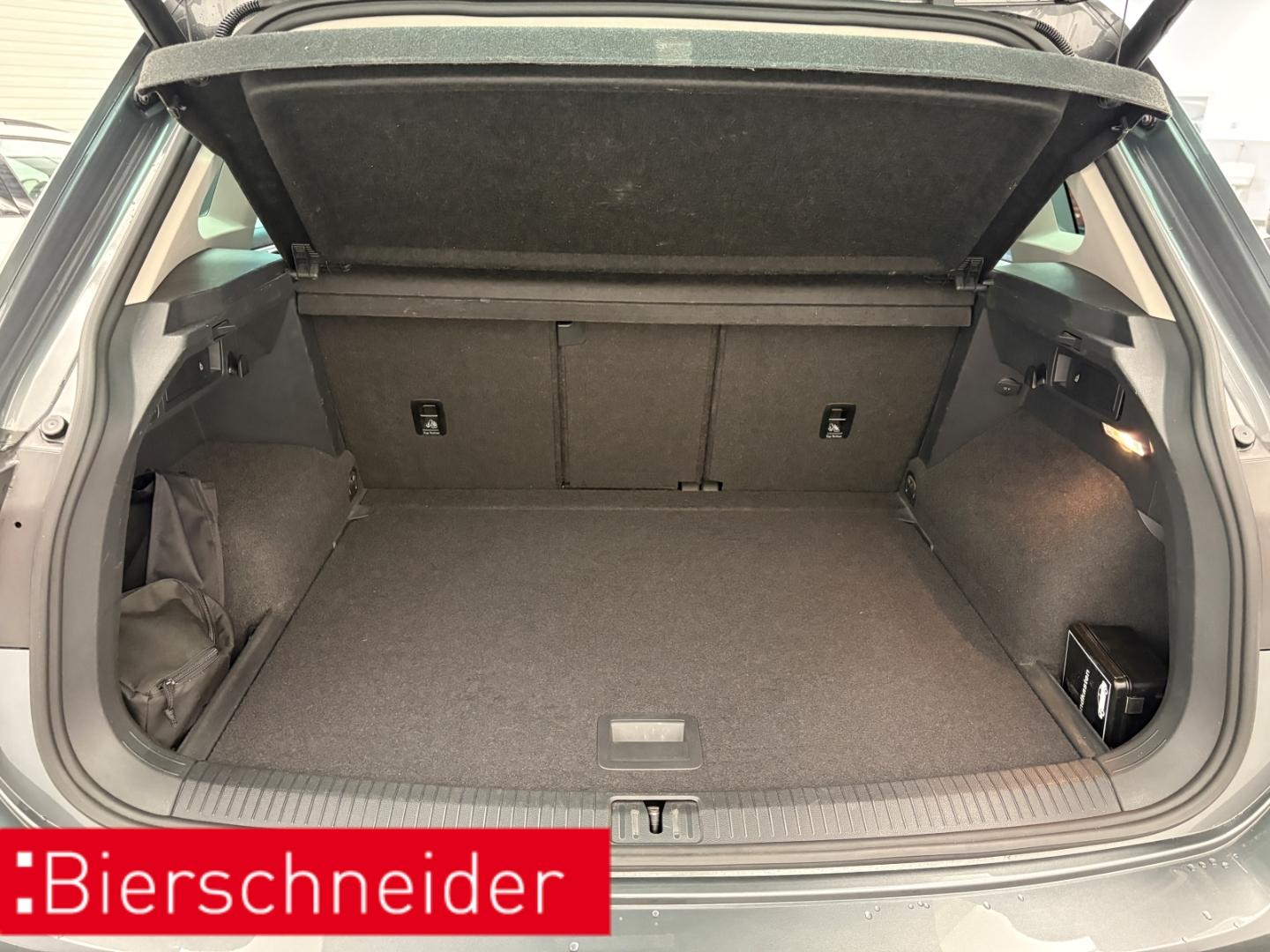 Volkswagen Tiguan 2.0 TSI DSG Highline LED 19 AHK PANO AREA