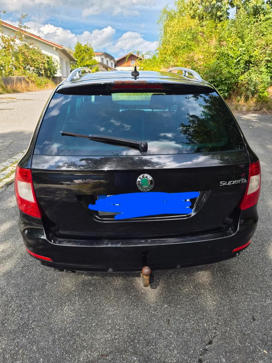Skoda Superb 2012 — photo 15