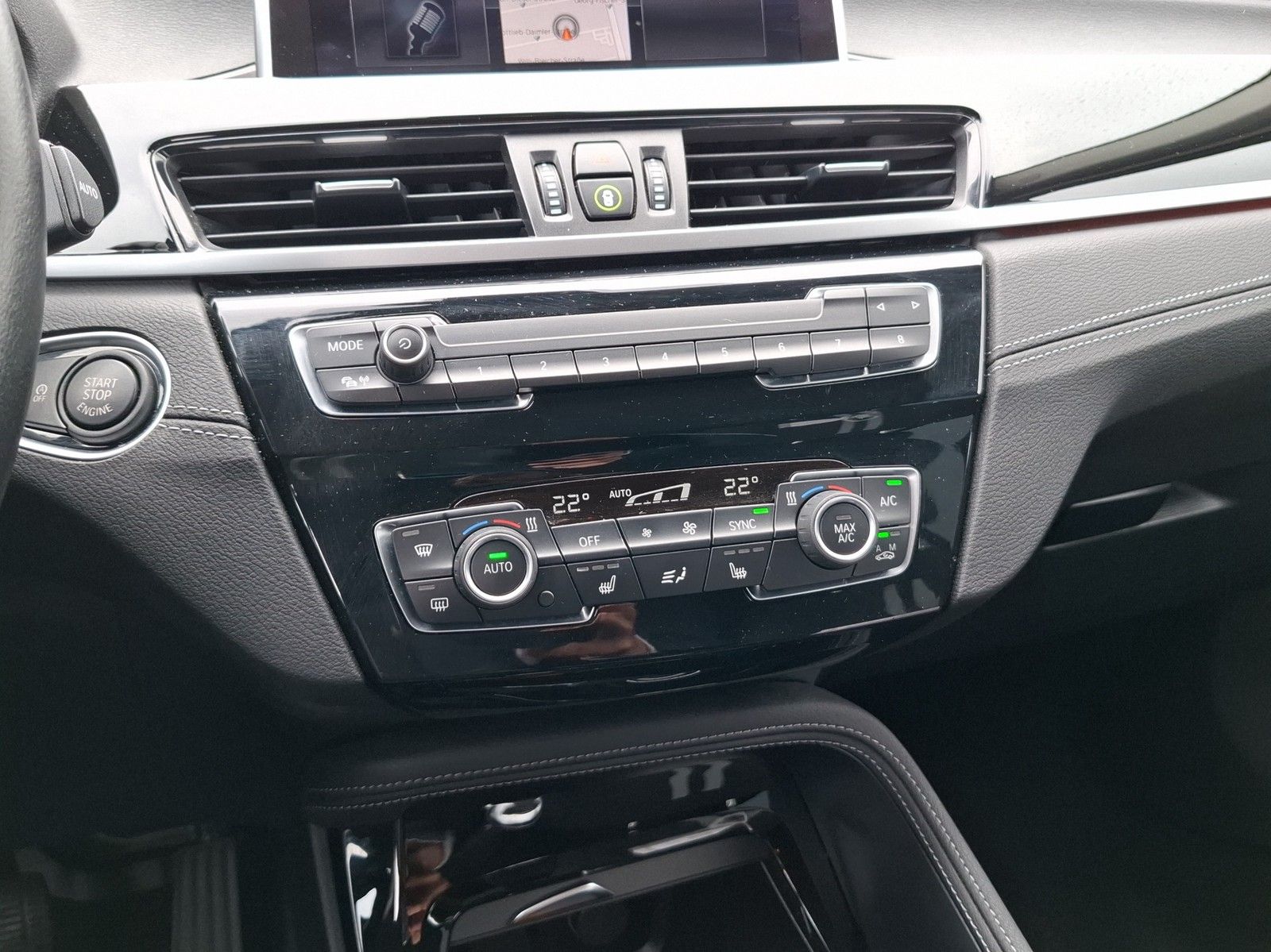 BMW X1 sDrive 18 i Sport Line KLIMA / LED / NAVI / A - Image 14
