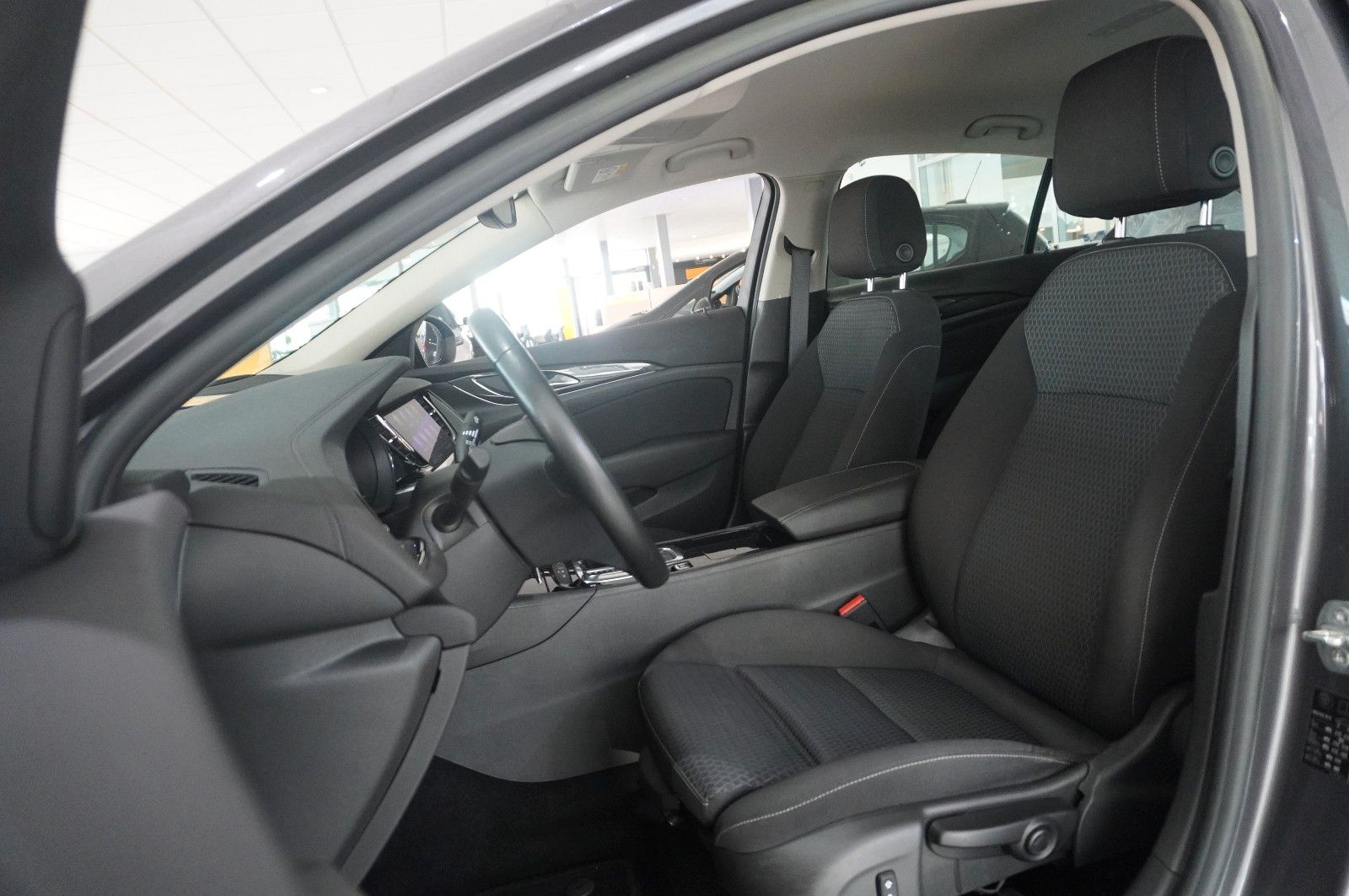 Fahrzeugabbildung Opel Insignia B GS 2.0D BUSINESS NAVI/LED/VIRT./DAB+