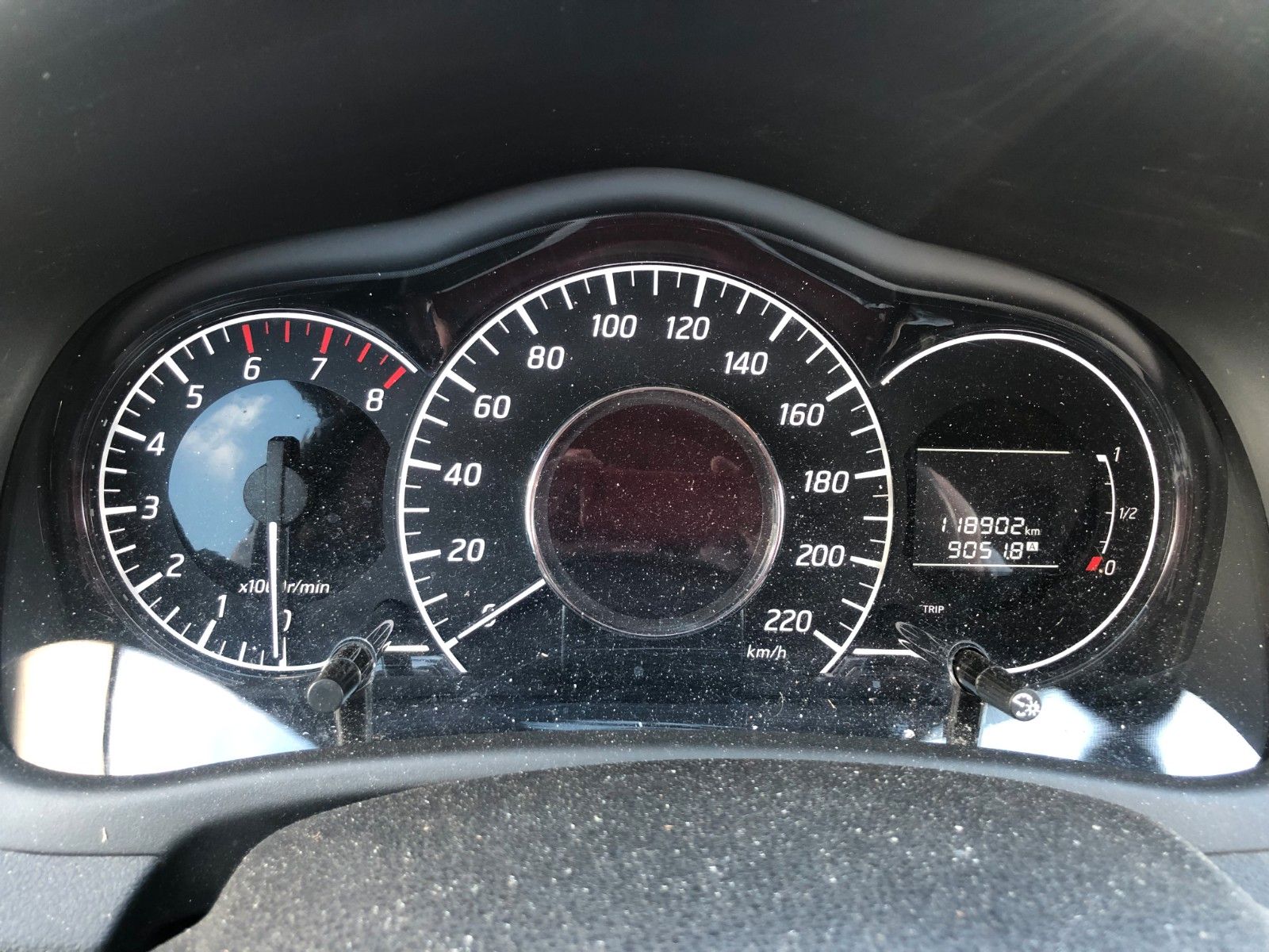 Fahrzeugabbildung Nissan Note Acenta Plus Frontschaden