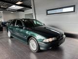 BMW E39 528i - BMW 528: E39 528i