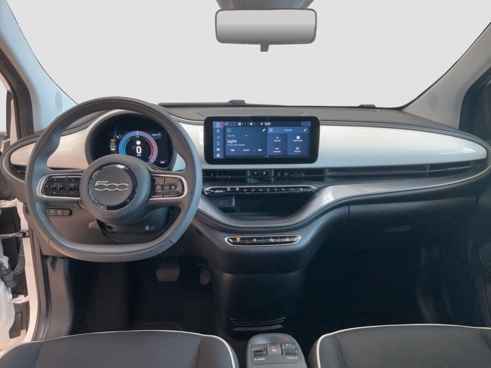 Fahrzeugabbildung Fiat 500e + Ganzjahresreifen