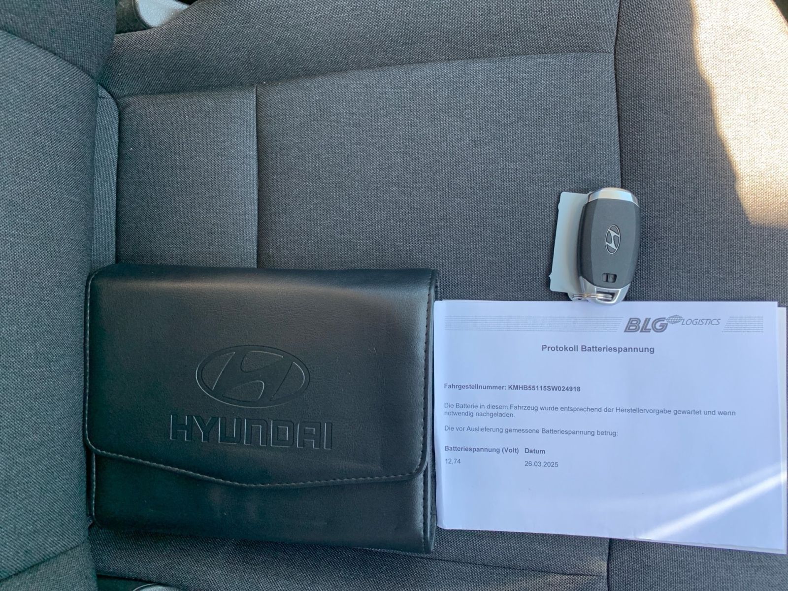 Fahrzeugabbildung Hyundai INSTER Trend Elektro 49 kWh Assistenz-Paket