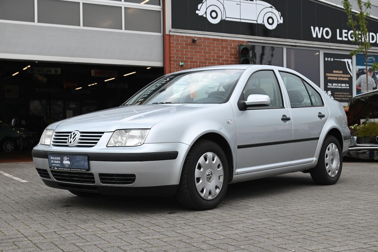 Volkswagen Bora 1.6 *1.HD*SCHECKHEFT*KLIMA*GARANTIE*
