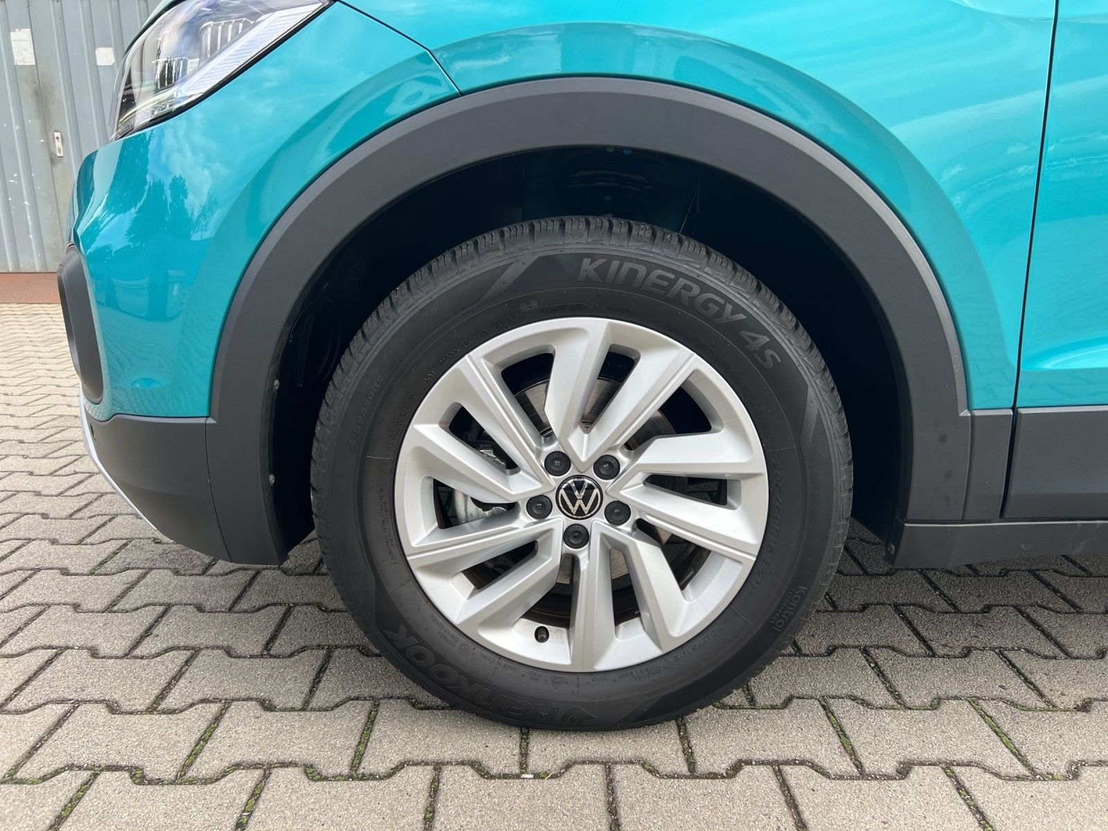 Fahrzeugabbildung Volkswagen T-Cross Life TSI LED ACC SHZ PDC WeConnect
