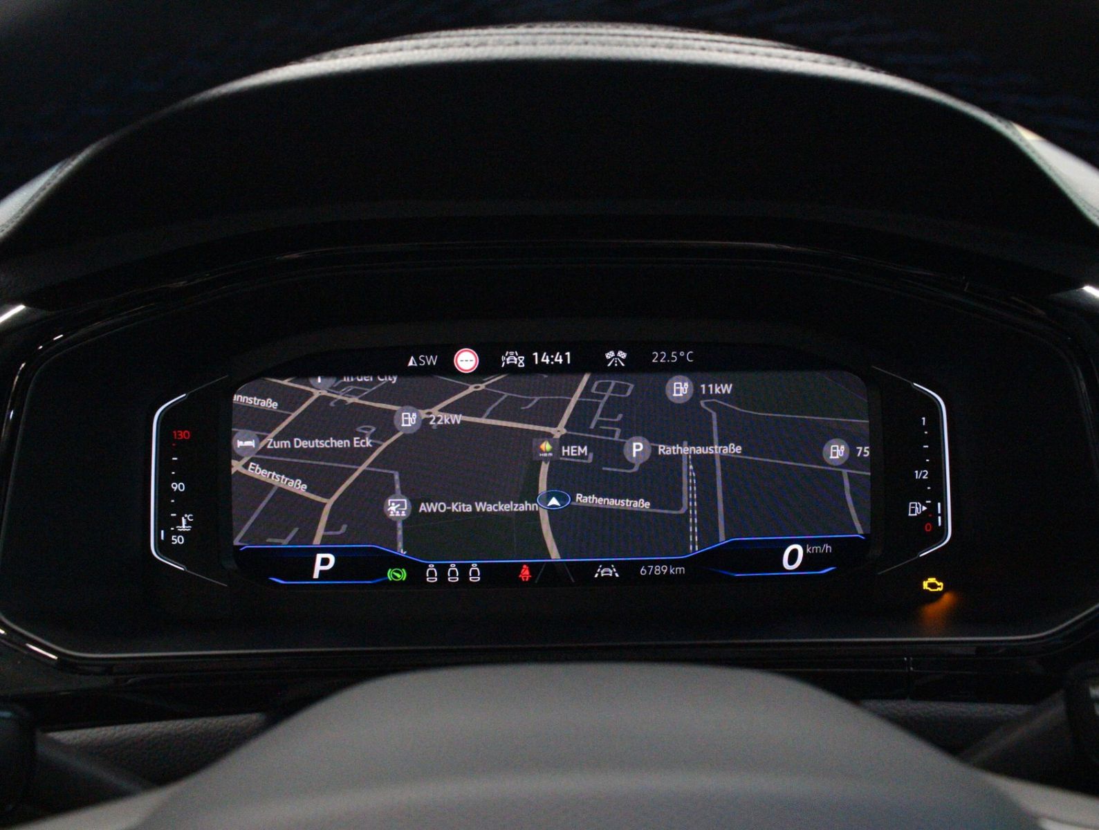 Fahrzeugabbildung Volkswagen T-Roc 2.0 TSI DSG 4MOTION R*NP 68k
