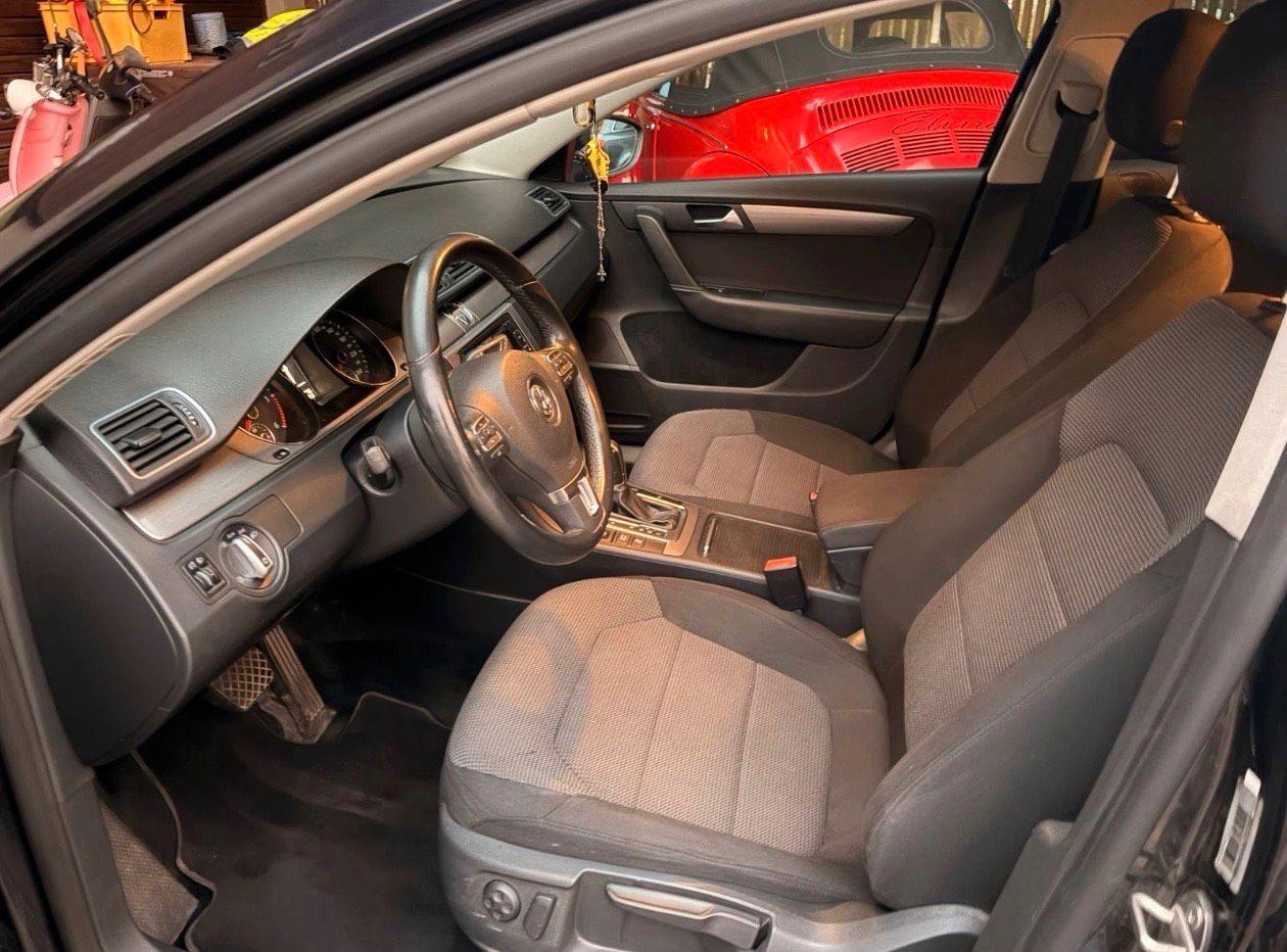 Volkswagen Passat 2011 — photo 7