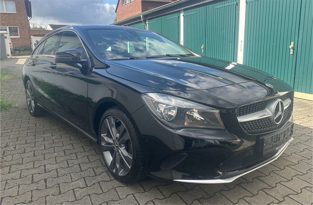 Image of Mercedes-Benz CLA 180 Shooting Brake
