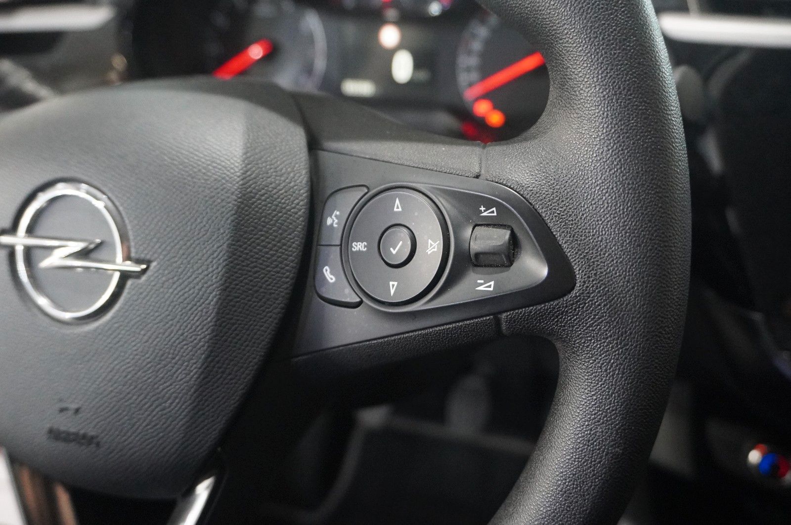 Fahrzeugabbildung Opel Corsa F 1.2 EDITION KLIMA/PDC/USB/TEMP./BT