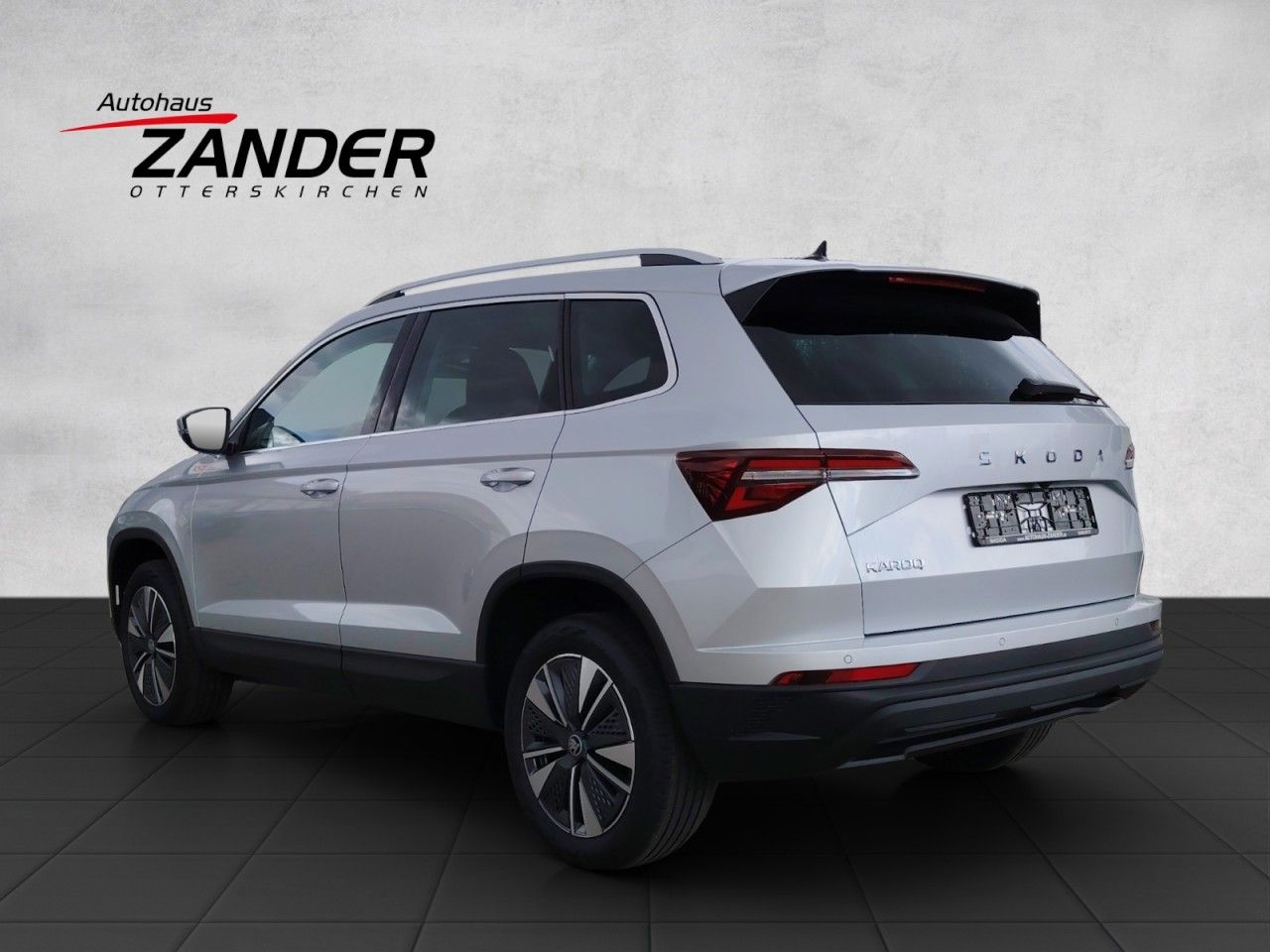 SKODA Karoq Selection Style TSI DSG – 5 Jahre Garantie - Bild 5