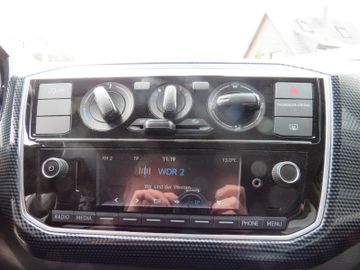 Fahrzeugabbildung Volkswagen move up! KLIMA GRA TELVOR. PDC CITYNOTBREMS.1.HD