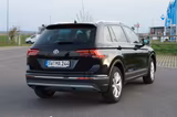 Volkswagen 2.0 132kW 4MOTION Highline AHK, PANO, CarPlay - VW Tiguan von privat