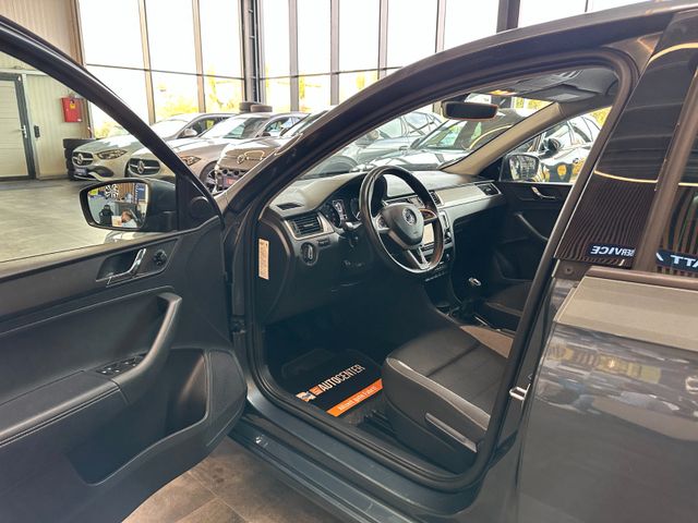 Skoda Rapid*KLIMAAUTO*SZHZ*CARPLAY*NAVI*TEMPO*TÜV0927