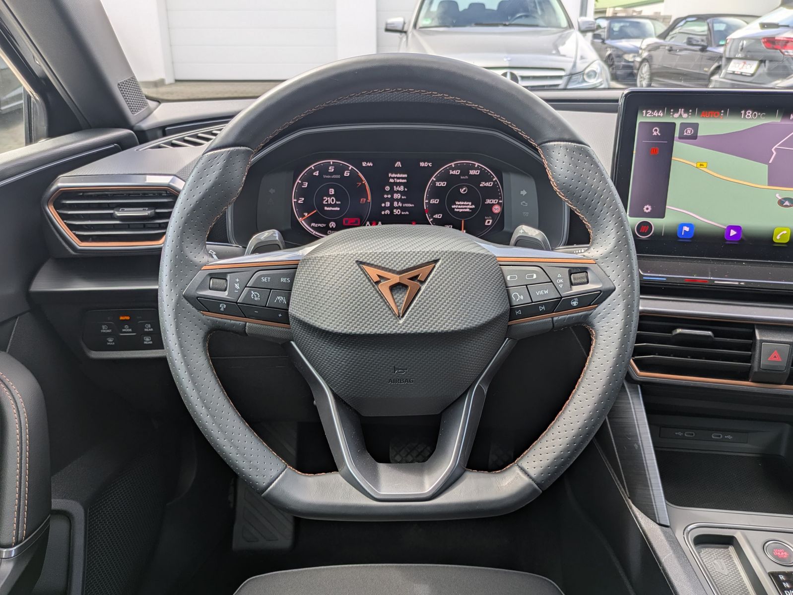 Fahrzeugabbildung CUPRA Leon 1.5 eTSI DSG MATRIX-LED*ACC*APP*KAMERA*18"