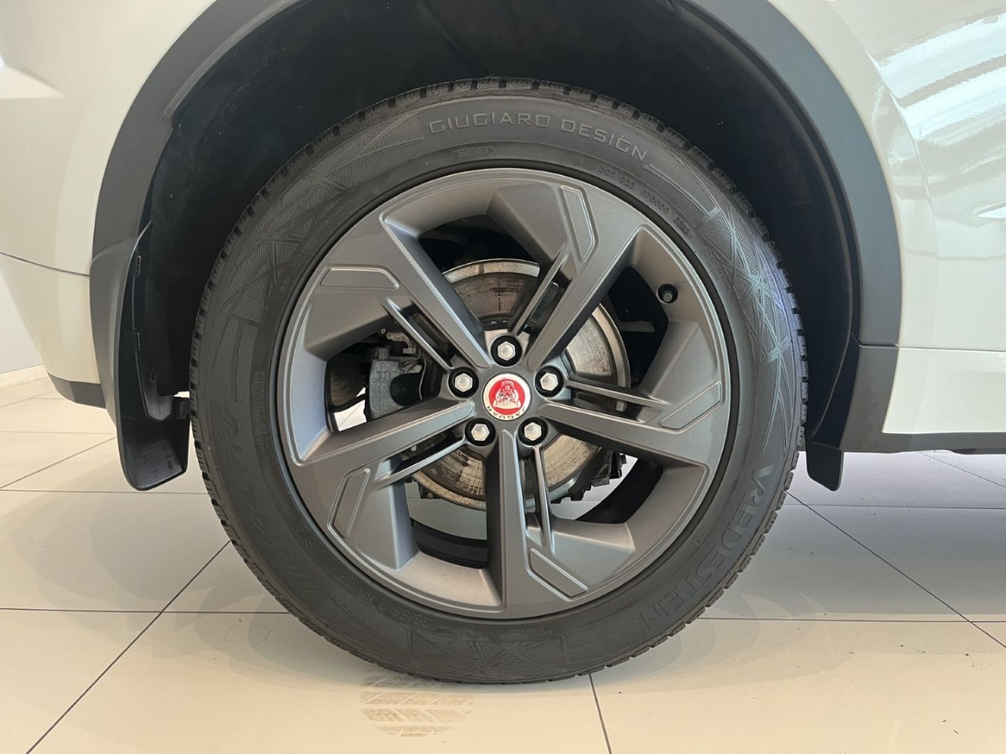 Fahrzeugabbildung Jaguar E-Pace D200 R-Dynamic SE AWD HUD/AHK elk.