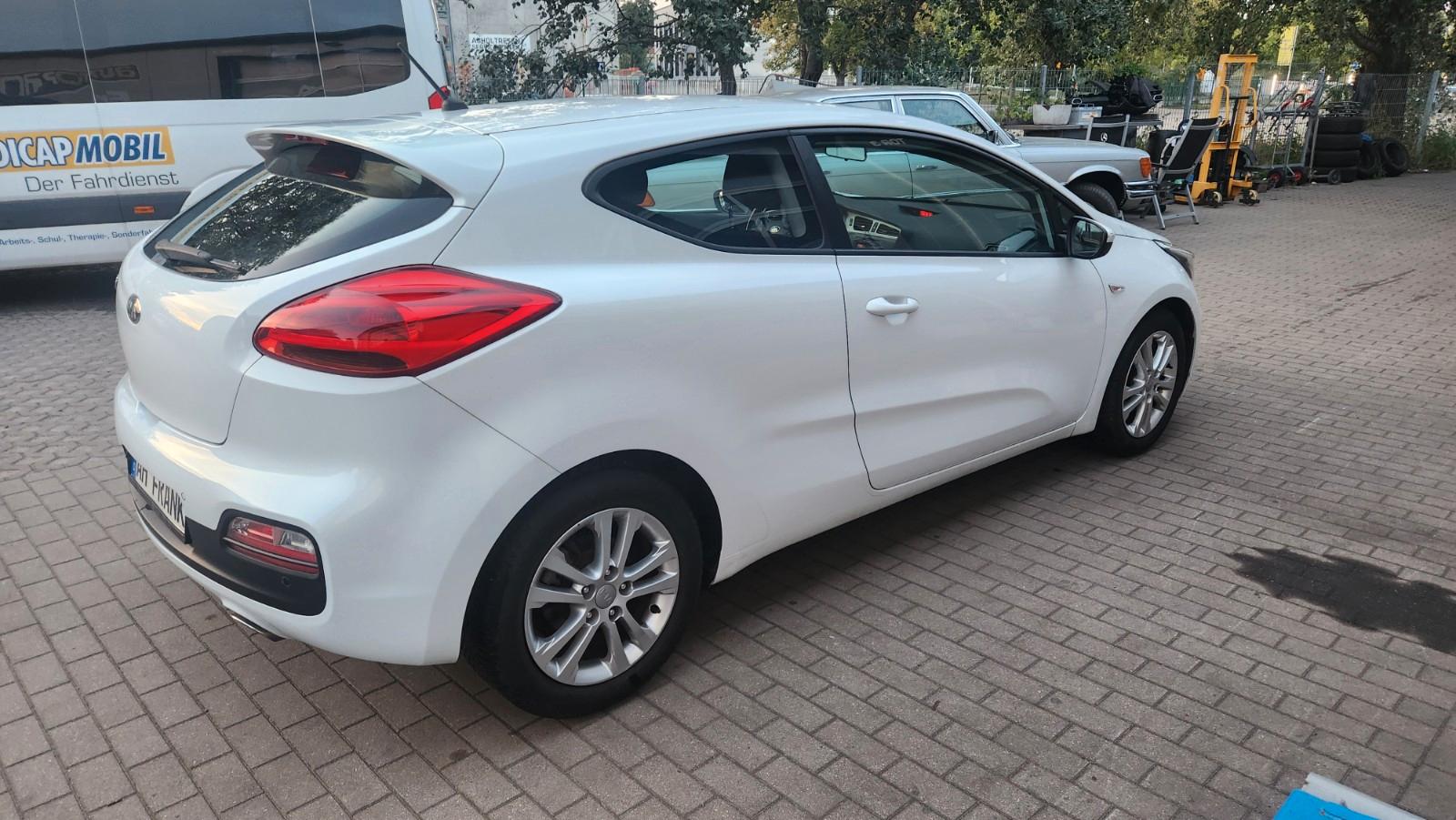 Kia ProCeed Edition 7*Emotion-Paket*HU/AU neu*1.Hand